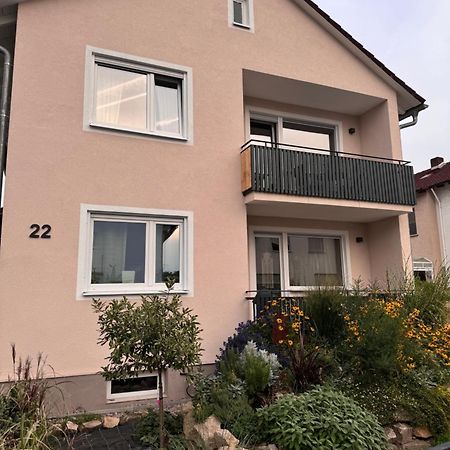 Helle Und Gemuetliche Ferienwohnung In Lorsch Luaran gambar