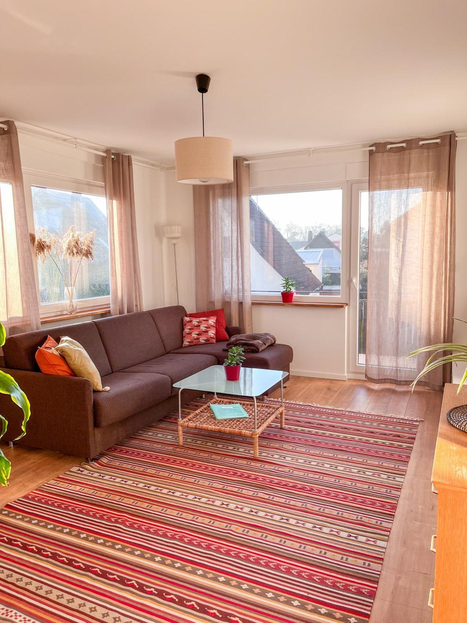 Helle Und Gemuetliche Ferienwohnung In Lorsch Luaran gambar